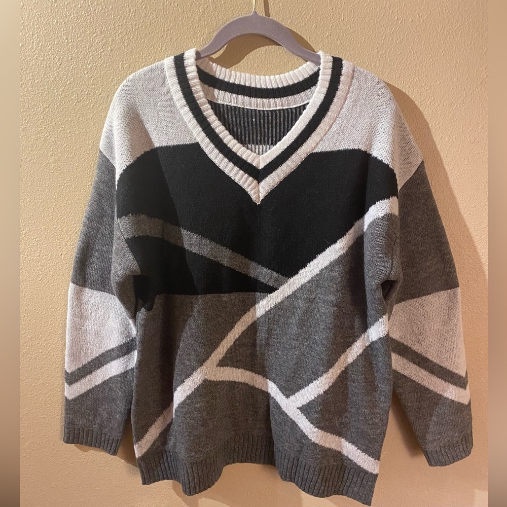 Geometric pattern oversized sweater